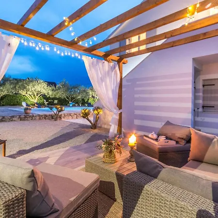 Awesome In With Kitchen Vikendica *