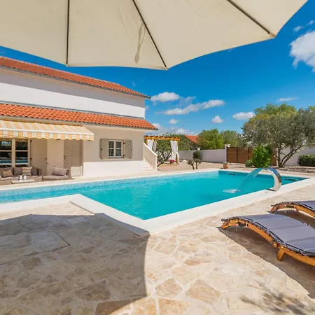 Awesome In With Kitchen