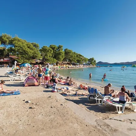 Awesome In With Kitchen Polača