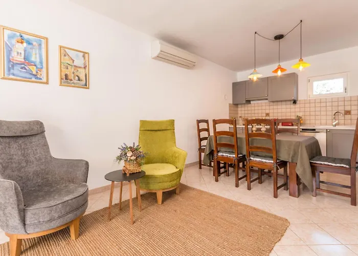 Awesome In With Kitchen Holiday home